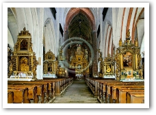 (67/77): Toruń- wnętrze kościoła Św. Jakuba