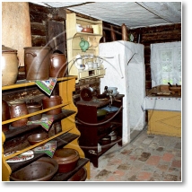 (8/48): Buczyny Muzeum wsi uyckiej chata