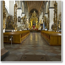 (32/72): Putusk katedra wntrze