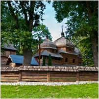 (11/153): Chotyniec - Cerkiew Narodzenia Przenajwitszej Bogurodzicy w Chotycu  drewniana greckokatolicka cerkiew parafialna