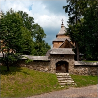 (108/153): Radróż - Cerkiew pod wezwaniem św. Paraskewy  prawosławna cerkiew (następnie greckokatolicka, obecnie muzealna)