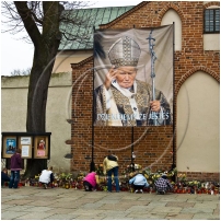 (20/91): Gdańsk Oliwa katedra ołtarz papieża JPII