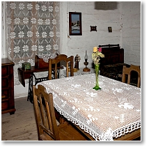 (6/46): Bodztyn - zabytkowa chata witokrzyska, muzeum, wntrze