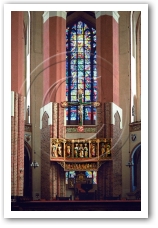 (41/53): Szczecin Katedra otarz