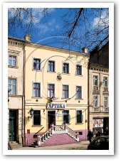 (17/77): Chełmno - apteka założona w połowie XVIII w przez miasto