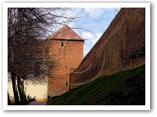 (19/77): Chełmno Brama Grudziącka 1620 przekształcona na kaplicę