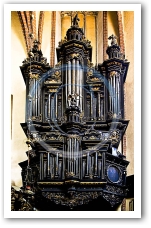 (31/77): Chełmno - prospekt organowy w kościele Św. Janów