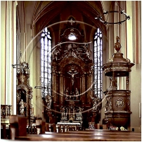 (18/47): Opole katedra ołtarz i ambona